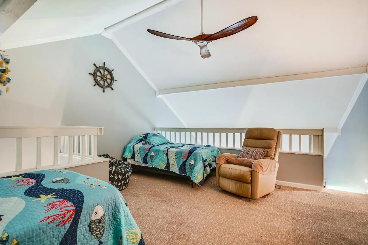 Kaunakakai Vacation Rental With Pool Access And Aandc! 美国